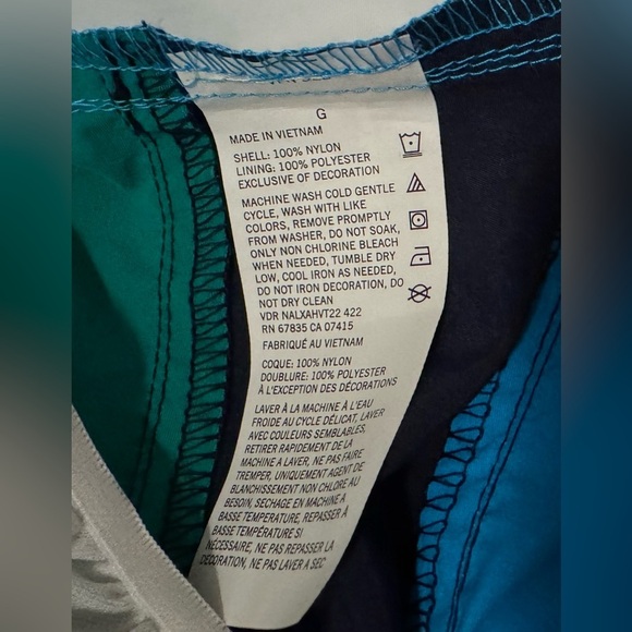 Nautica | 6" Tri-Block Quick Dry Performance Swim Trunks (L) - Picture 3 of 4